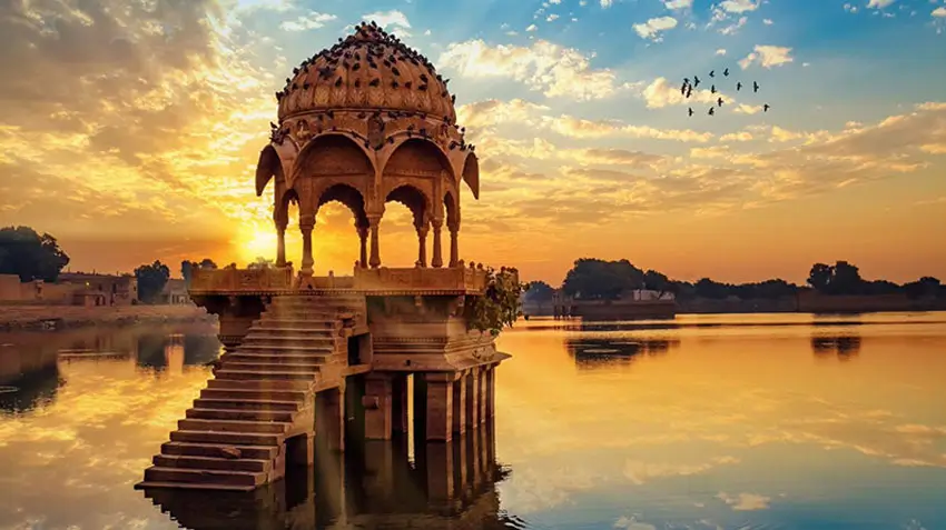 Can You Drink Alcohol in Rajasthan – Laws, Availability and Travel Guide