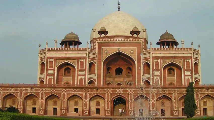 Golden Triangle Tour from Delhi Airport – Direct Pickup Travel Guide