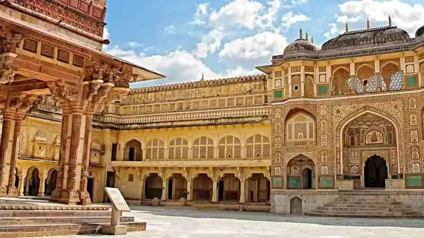 India Tour Package Contracts Explained