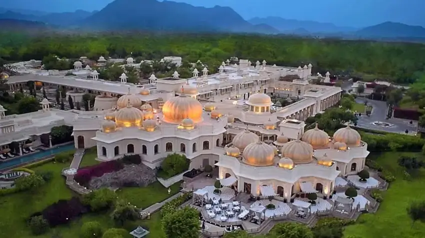 Luxury Golden Triangle Tours with Oberoi & Taj Hotels