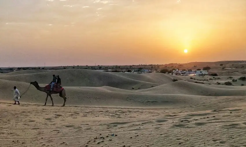 Hiring a Car with Driver for Rajasthan’s Desert Circuit – Jodhpur, Jaisalmer & Bikaner Guide