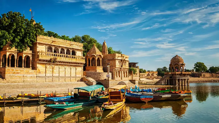 Rajasthan Tour Cost Guide – Budget vs Luxury Comparison