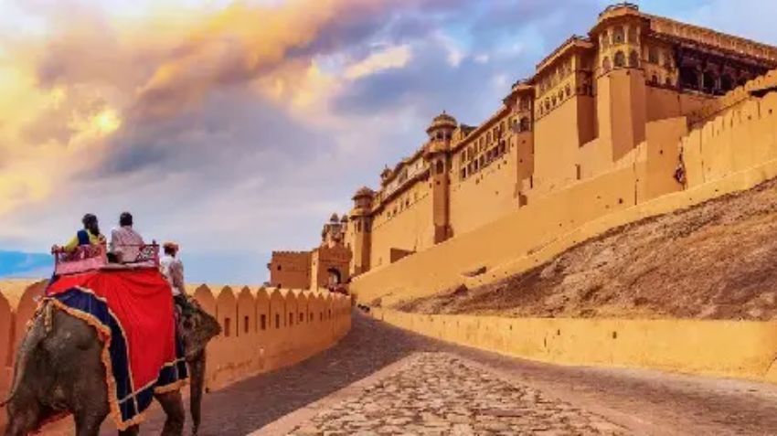 Rajasthan Tour Packages with Flights Included – Planning, Cost and Booking Guide