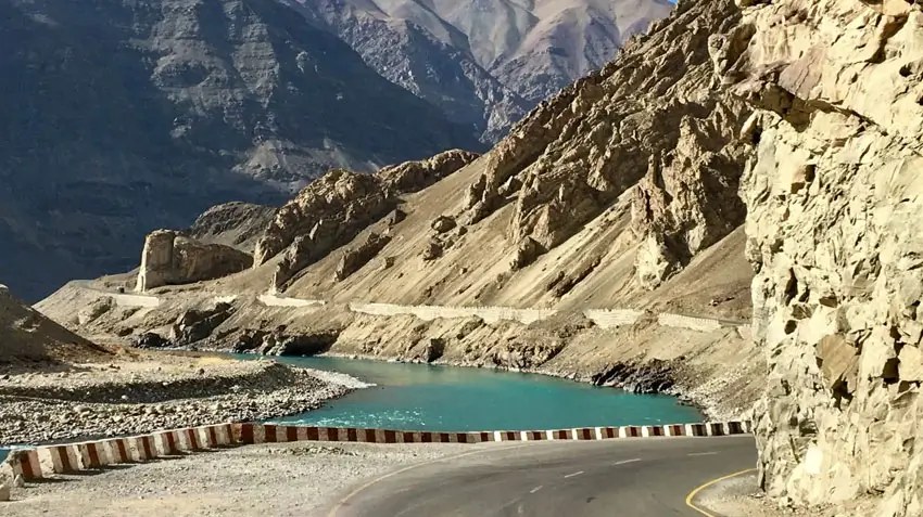 The Srinagar–Leh Highway: A Luxury Journey Through Ladakh