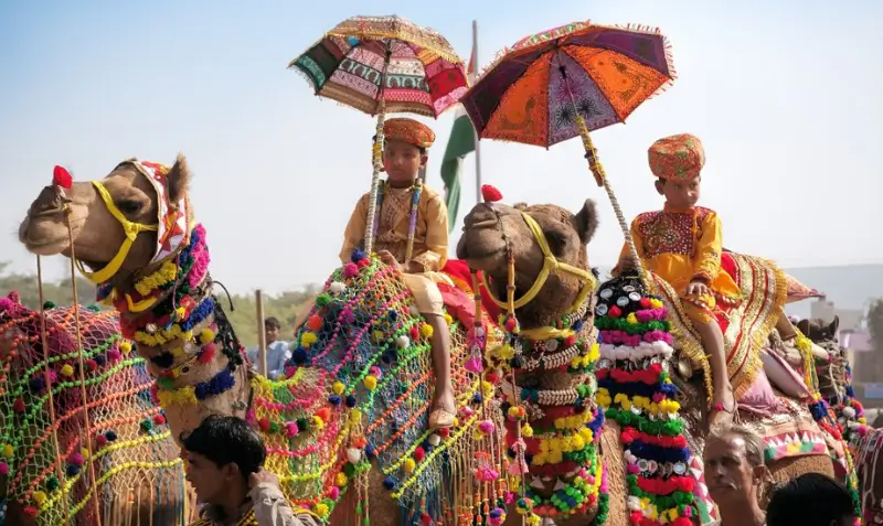 Pushkar Travel Guide: Brahma Temple, Pushkar Lake, Camel Fair & Travel Tips