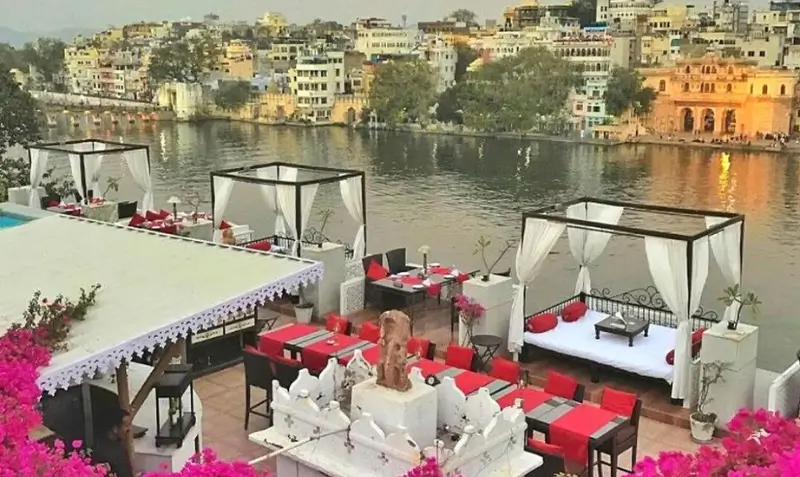 Best Restaurants in Udaipur: Lake View Dining, Rooftop Cafes & Fine Dining