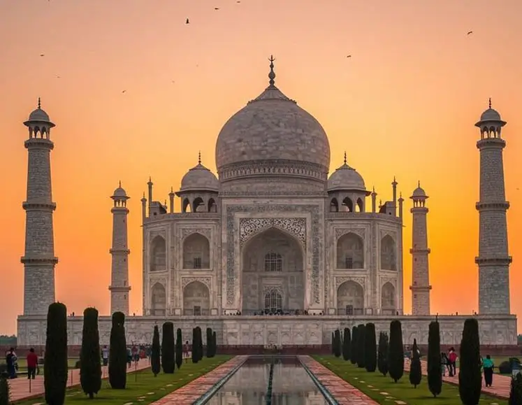 Taj Mahal & Rajasthan Palace Luxury Tour