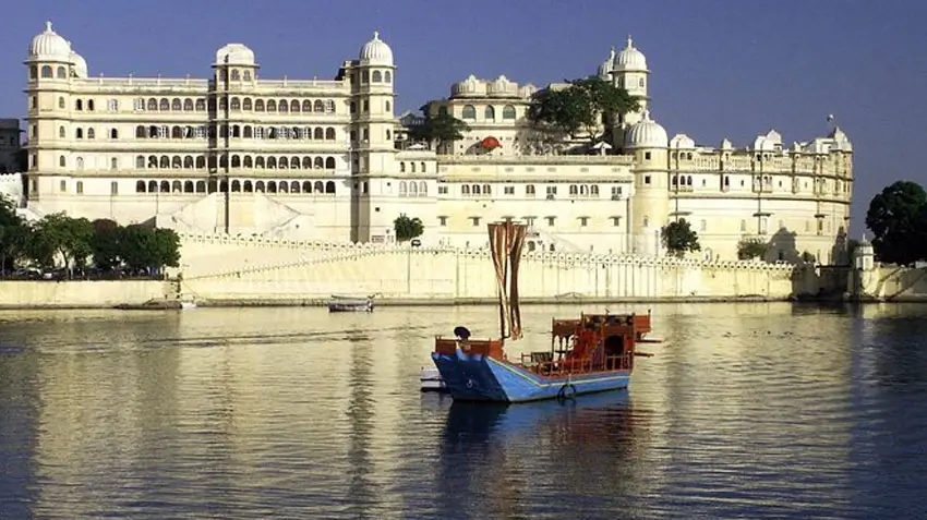 Boat-Rides-with-a-Twist