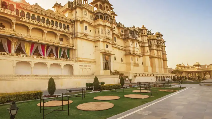 Heritage-Walks-in-Old-Udaipur