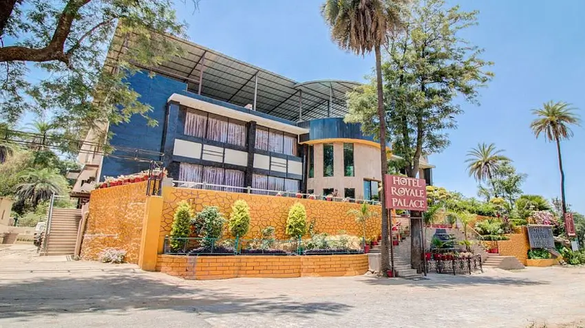 Palace-Hotel-Mount-Abu