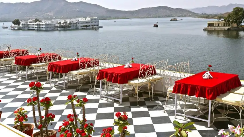 Valentines-Day-in-Udaipur